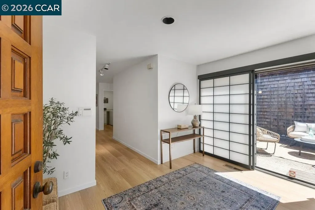 203 Village Gate Road Orinda CA 94563