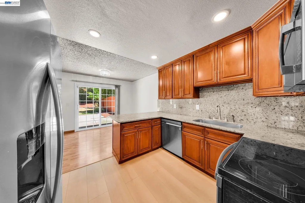 35918 Vivian Place Fremont CA 94536