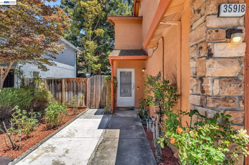 35918 Vivian Place Fremont CA 94536