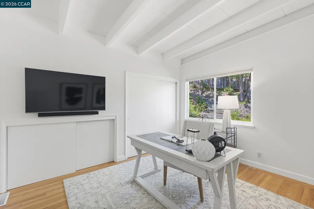 15 Loma Vista Walnut Creek CA 94597