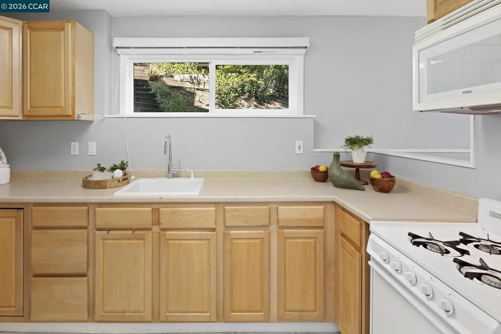 15 Loma Vista Walnut Creek CA 94597