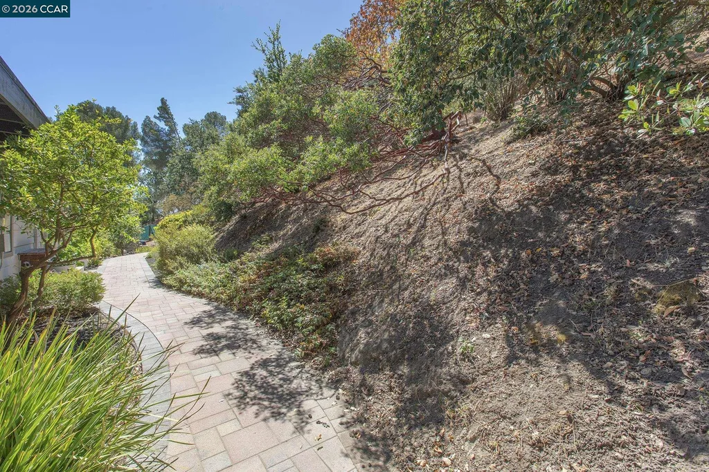 15 Loma Vista Walnut Creek CA 94597