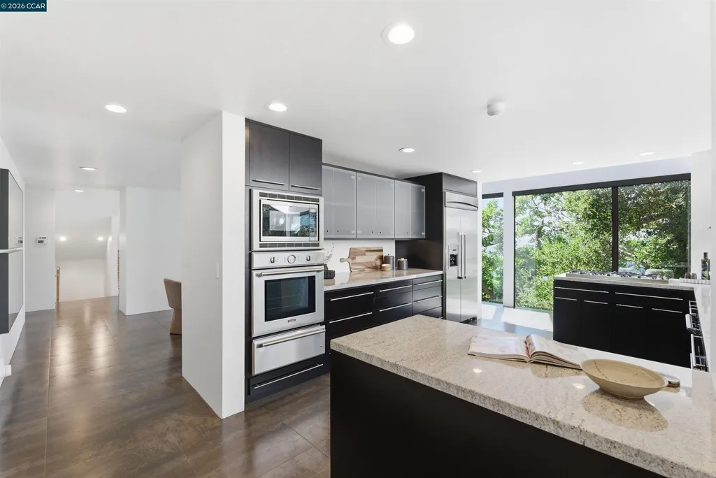 240 Tappan Lane Orinda CA 94563