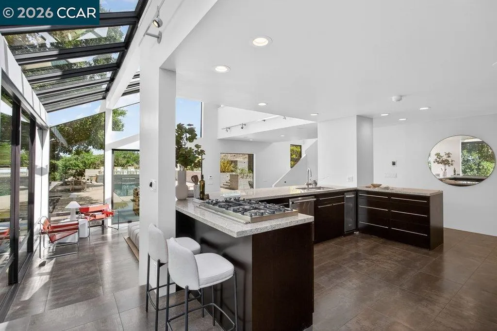 240 Tappan Lane Orinda CA 94563