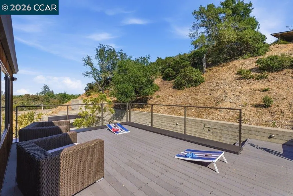 240 Tappan Lane Orinda CA 94563