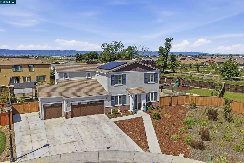 1655 Apricot Court Dixon CA 95620