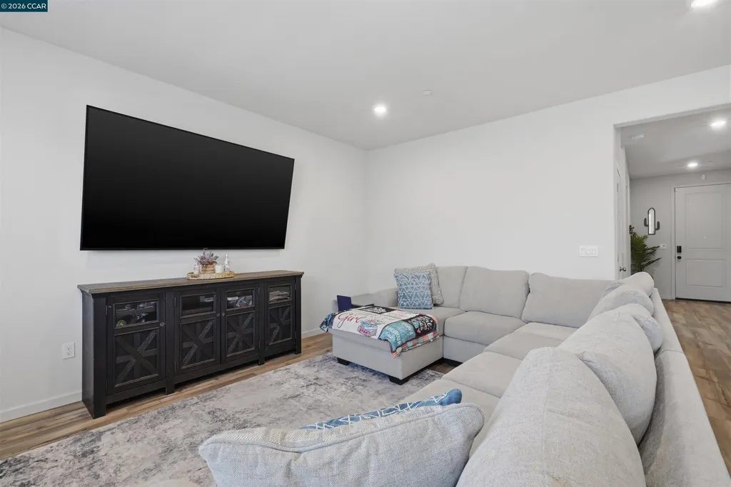 1655 Apricot Court Dixon CA 95620