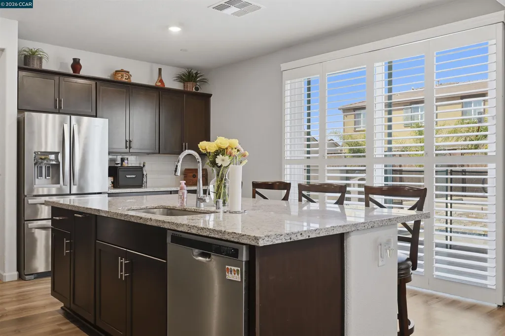 1655 Apricot Court Dixon CA 95620