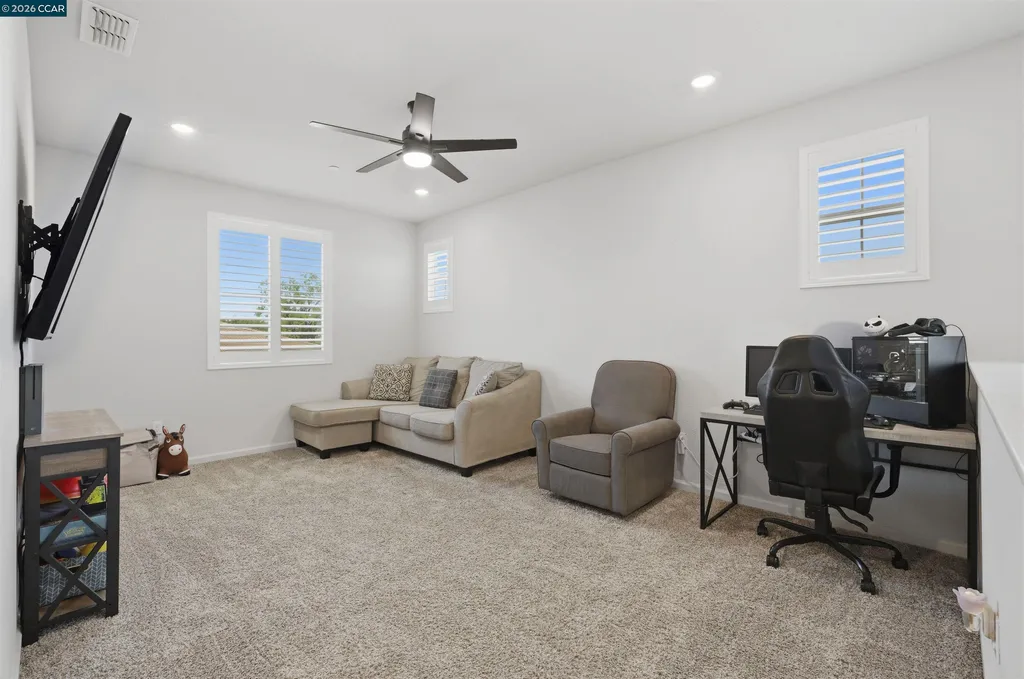 1655 Apricot Court Dixon CA 95620