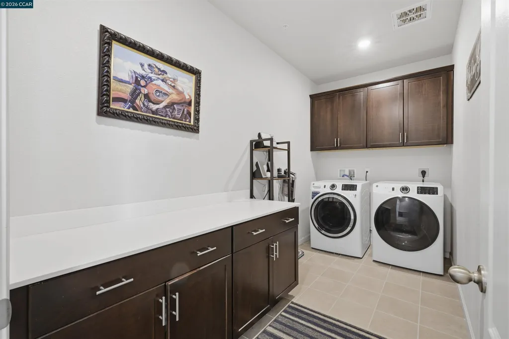 1655 Apricot Court Dixon CA 95620