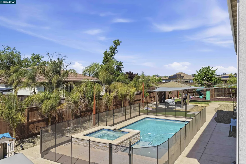 1655 Apricot Court Dixon CA 95620