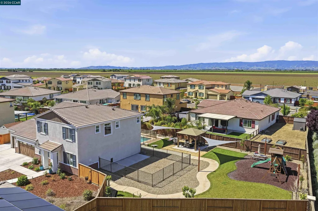1655 Apricot Court Dixon CA 95620