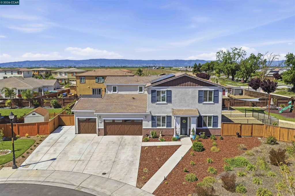 1655 Apricot Court Dixon CA 95620
