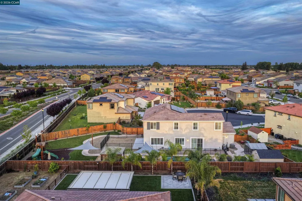 1655 Apricot Court Dixon CA 95620