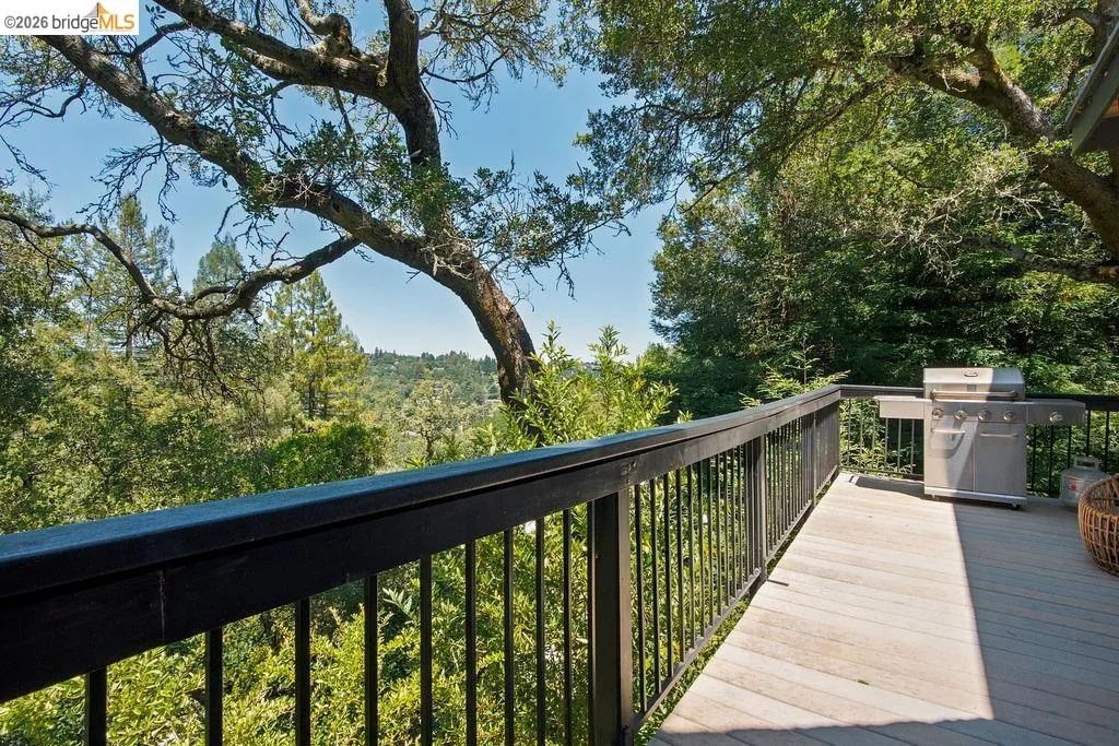 26 Fern Way Orinda CA 94563