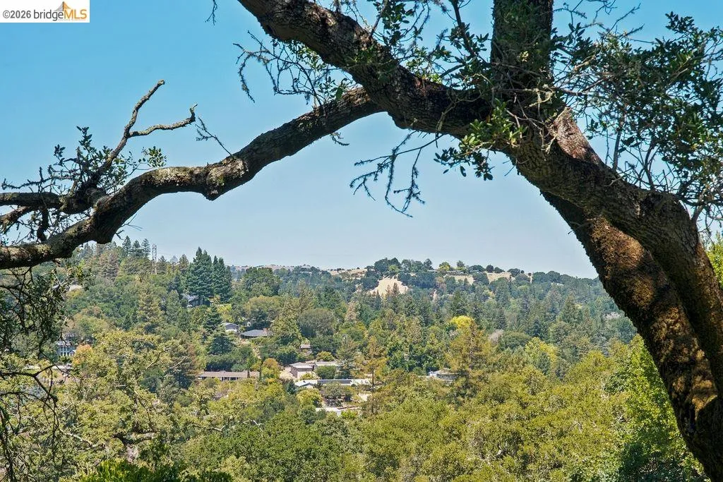 26 Fern Way Orinda CA 94563