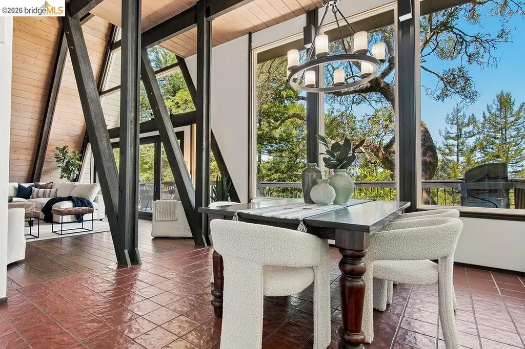 26 Fern Way Orinda CA 94563