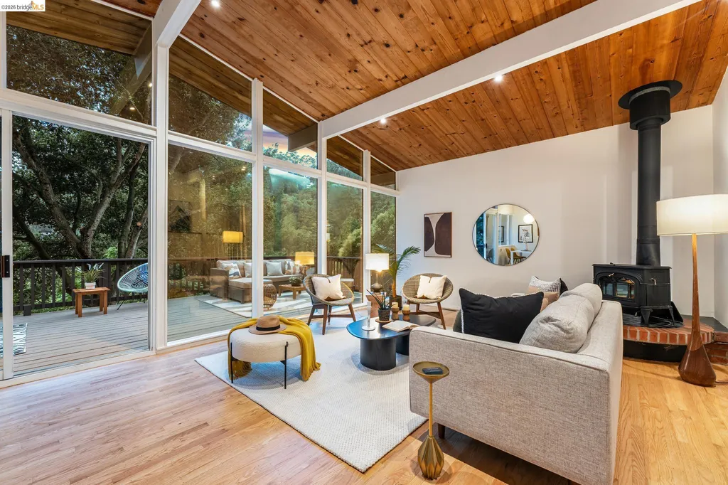 6645 Heather Ridge Way Oakland CA 94611
