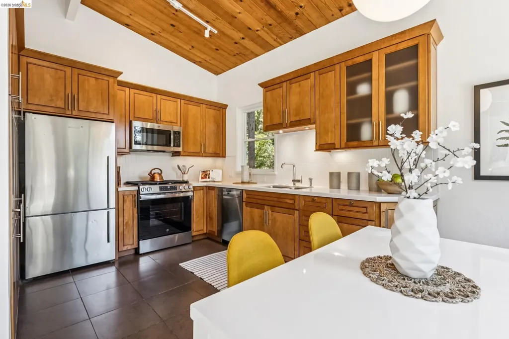 6645 Heather Ridge Way Oakland CA 94611
