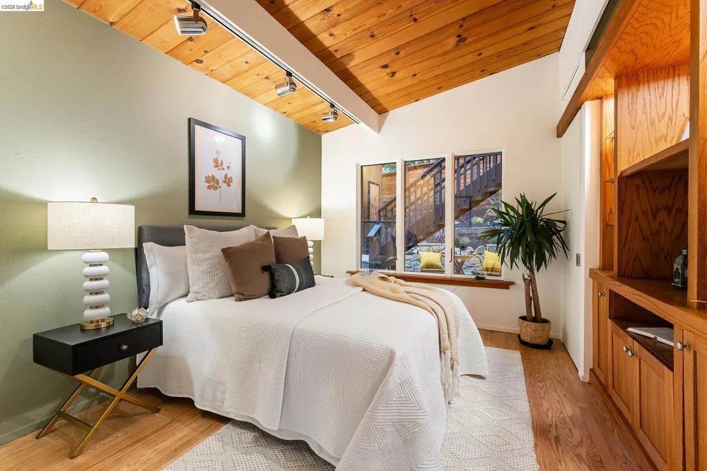 6645 Heather Ridge Way Oakland CA 94611