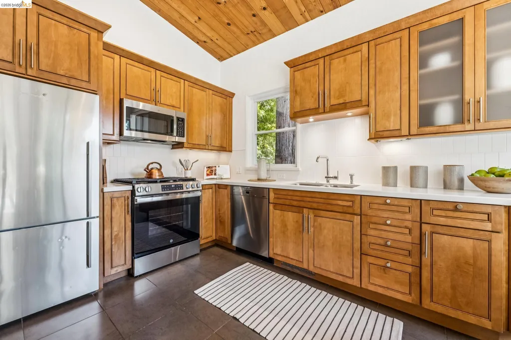 6645 Heather Ridge Way Oakland CA 94611