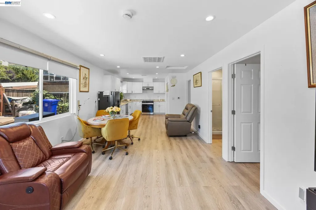 2000 Miramar Avenue Castro Valley CA 94578