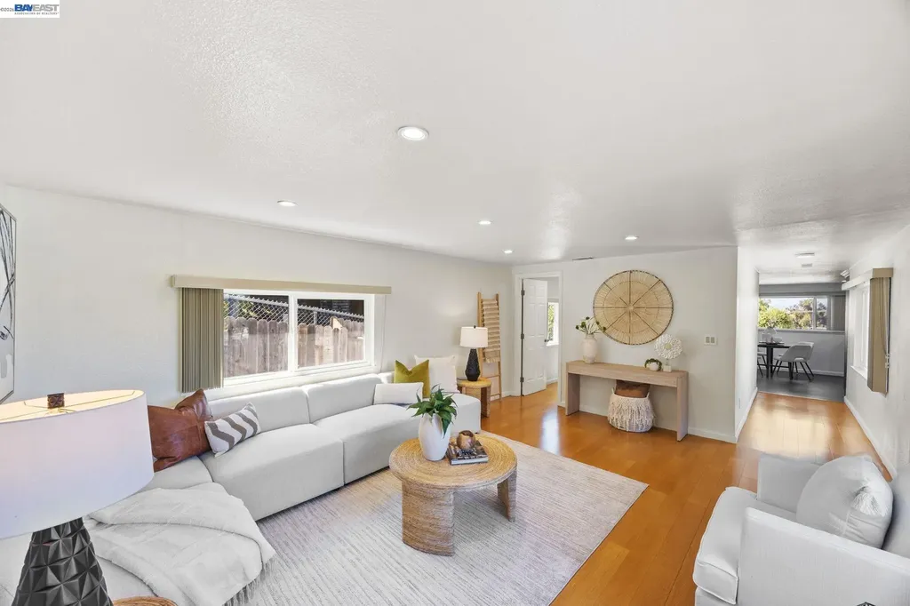2000 Miramar Avenue Castro Valley CA 94578