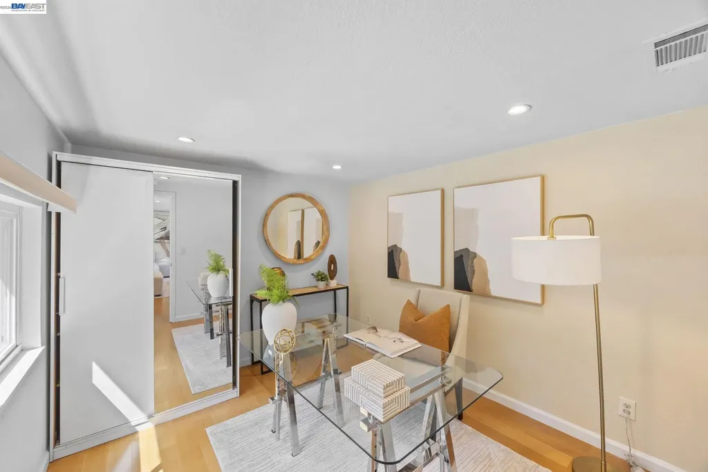 2000 Miramar Avenue Castro Valley CA 94578