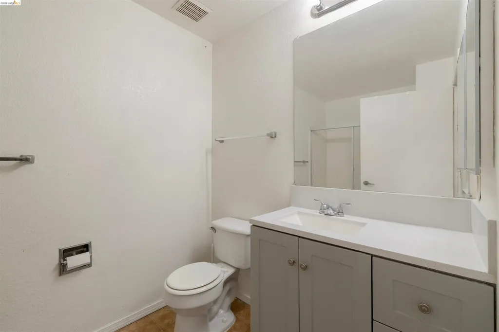 5 Lancaster Circle Bay Point CA 94565