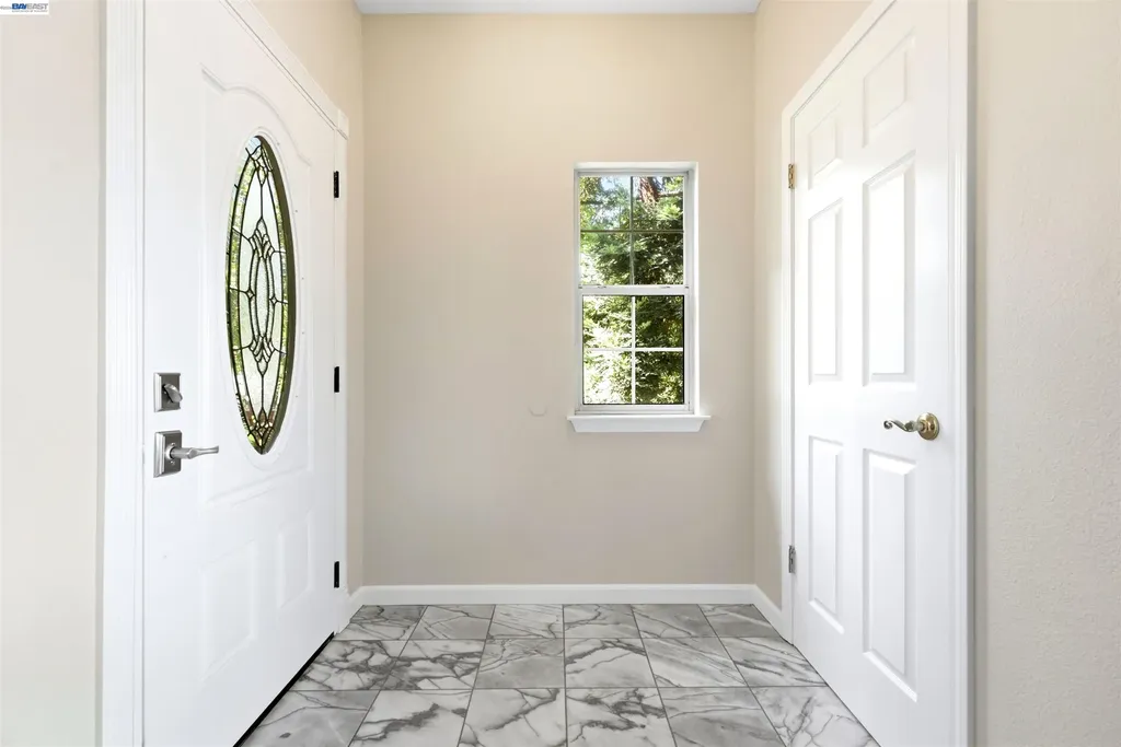 23661 Glenbrook Lane Hayward CA 94541