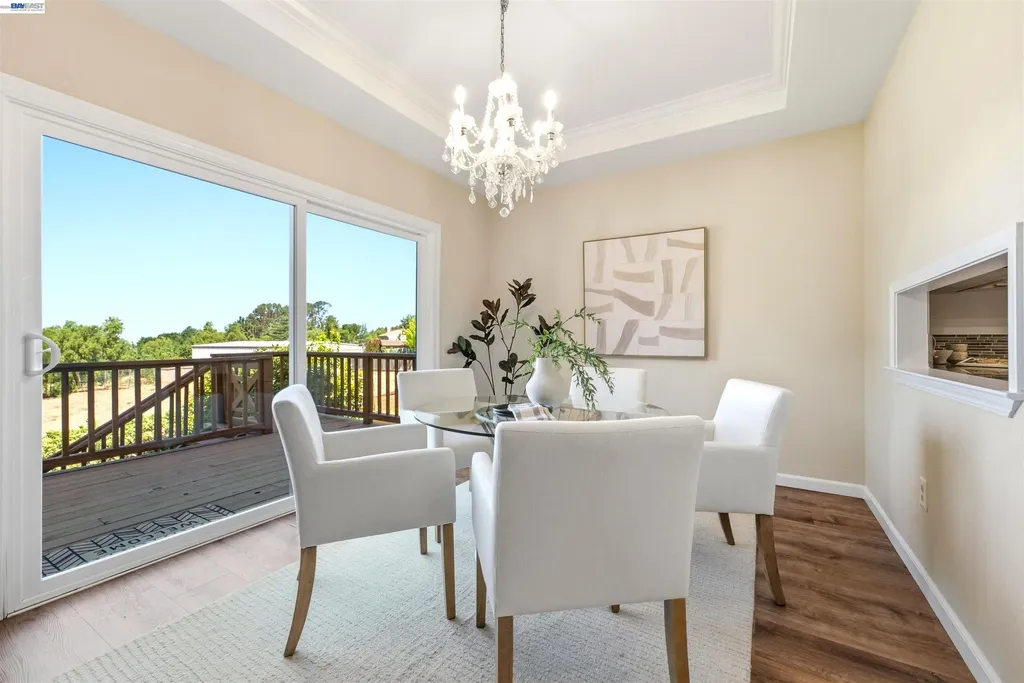 23661 Glenbrook Lane Hayward CA 94541