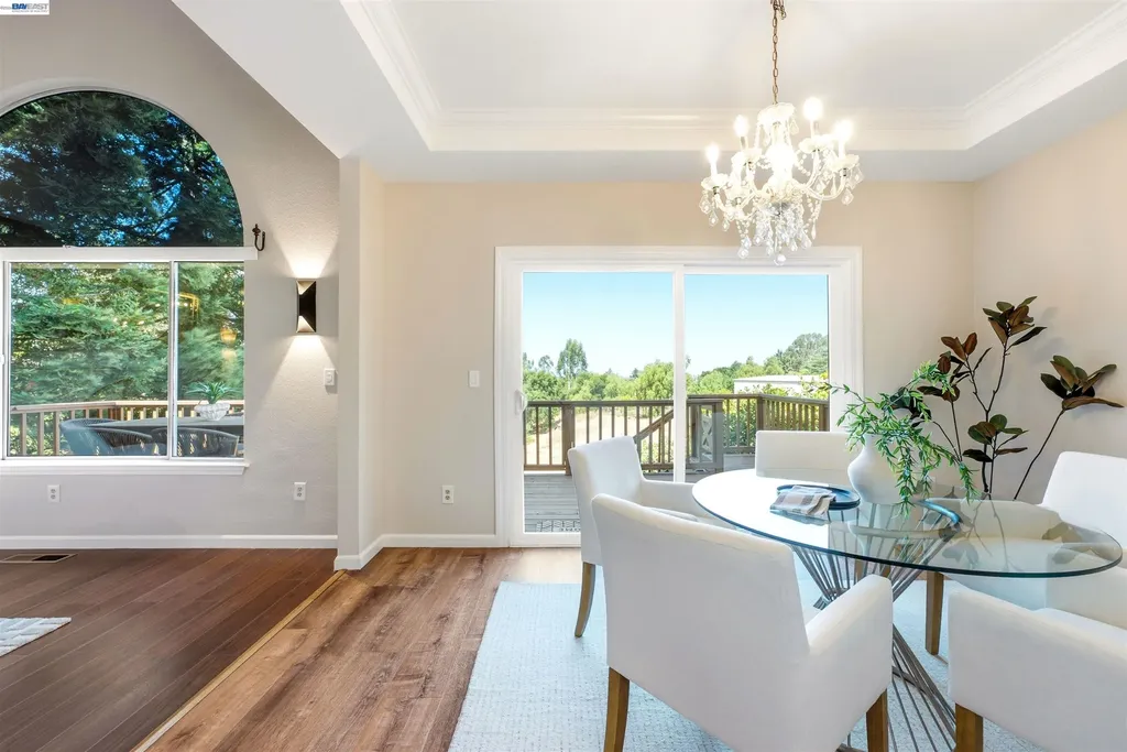 23661 Glenbrook Lane Hayward CA 94541