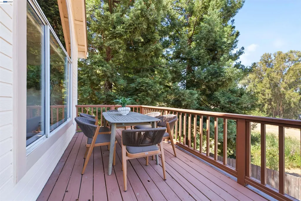 23661 Glenbrook Lane Hayward CA 94541