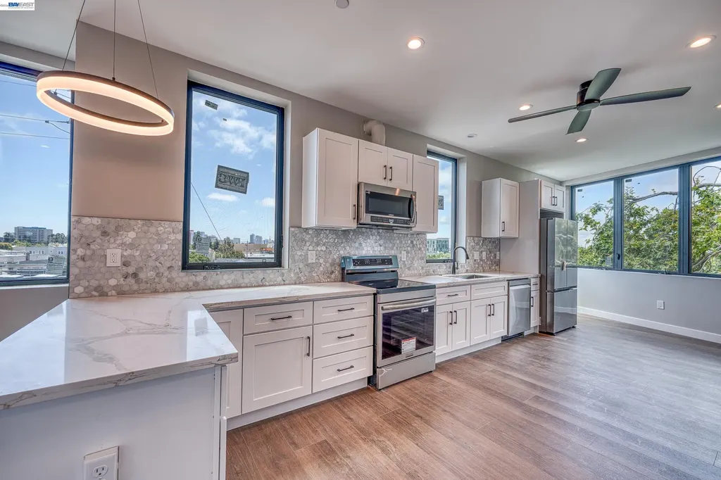 4202 Telegraph Avenue Oakland CA 94609