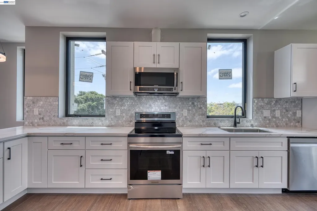 4202 Telegraph Avenue Oakland CA 94609
