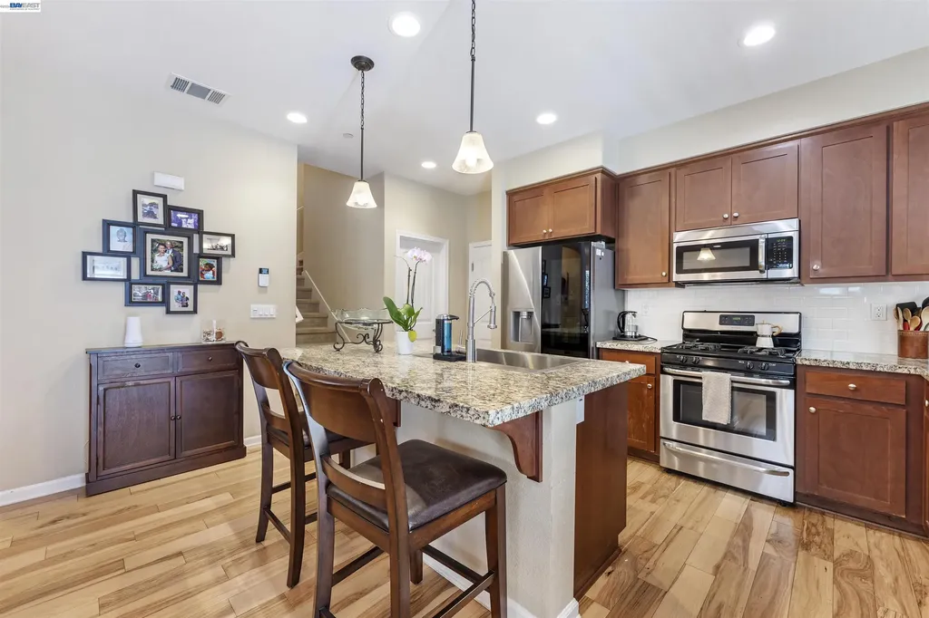 22647 Myrtle Circle Hayward CA 94541