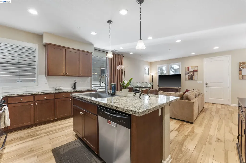 22647 Myrtle Circle Hayward CA 94541