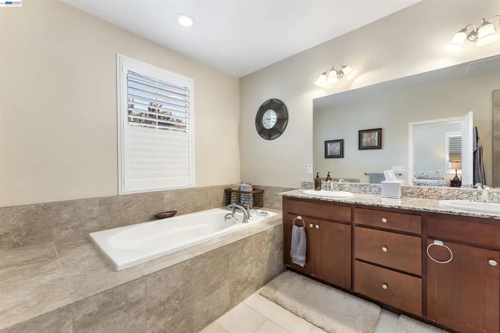 22647 Myrtle Circle Hayward CA 94541