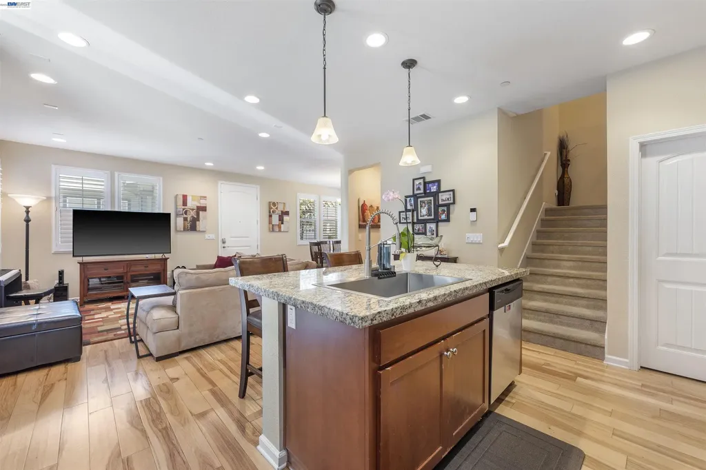 22647 Myrtle Circle Hayward CA 94541