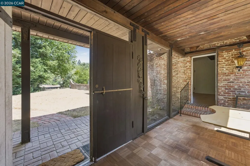 2339 Tice Valley Boulevard Walnut Creek CA 94595
