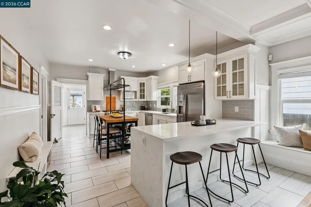 3277 School Street Oakland CA 94602