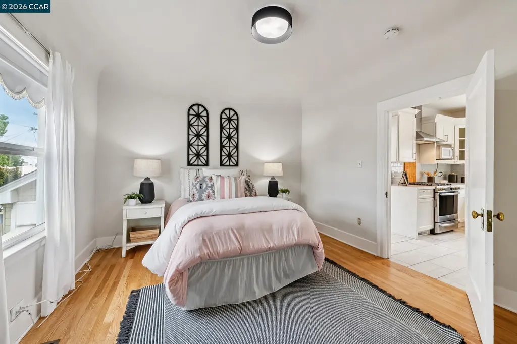 3277 School Street Oakland CA 94602