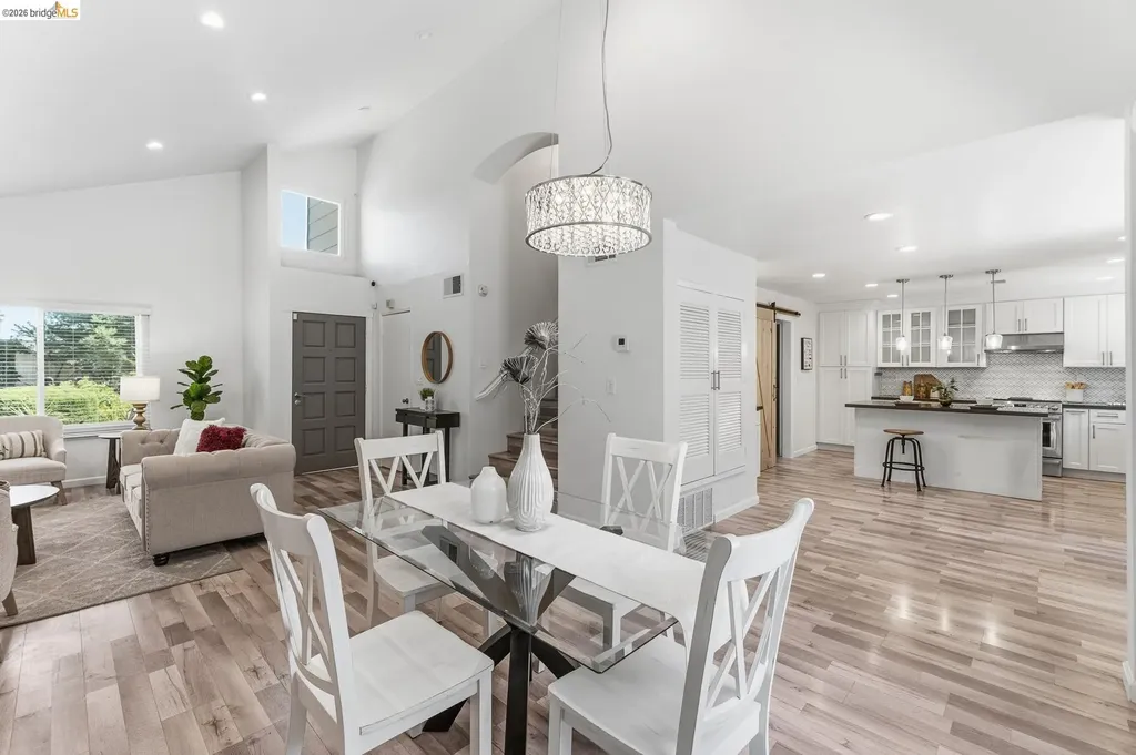 2239 Southwest Court Martinez CA 94553