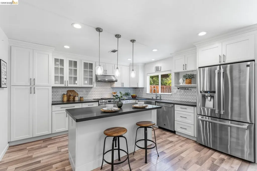 2239 Southwest Court Martinez CA 94553