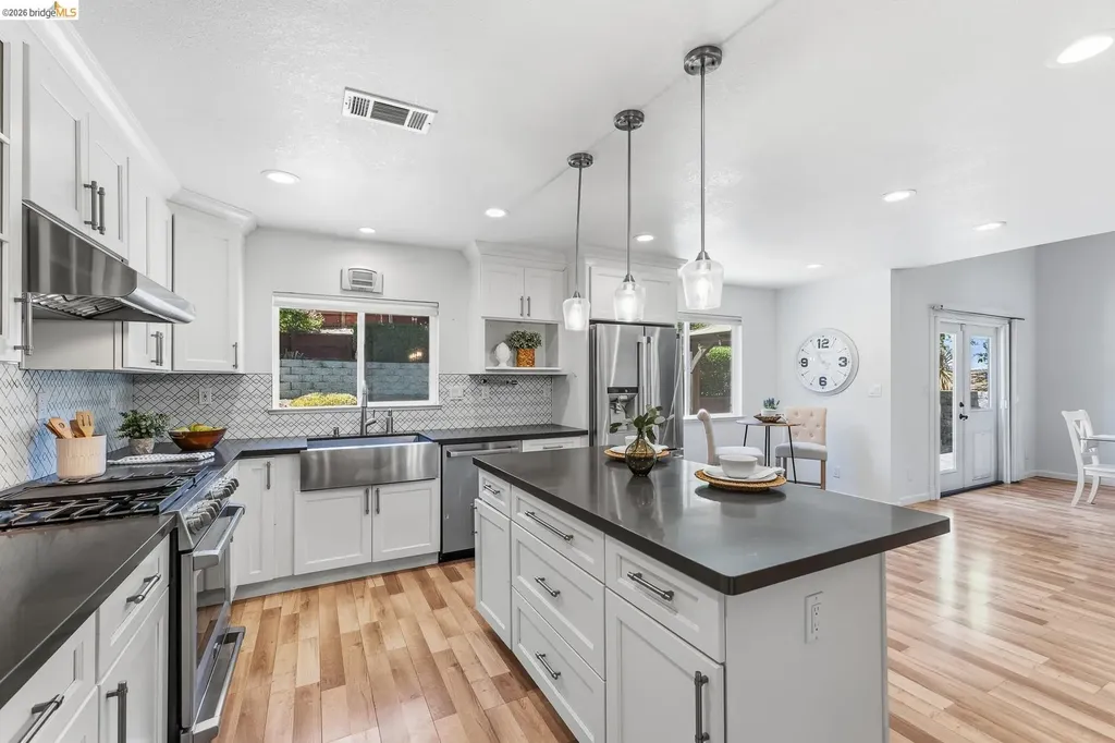 2239 Southwest Court Martinez CA 94553