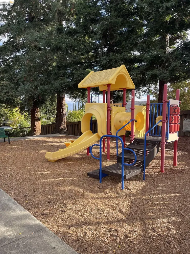 2239 Southwest Court Martinez CA 94553