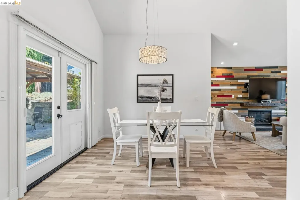 2239 Southwest Court Martinez CA 94553