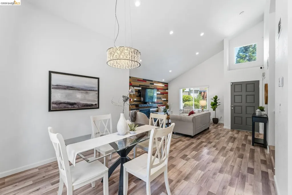 2239 Southwest Court Martinez CA 94553