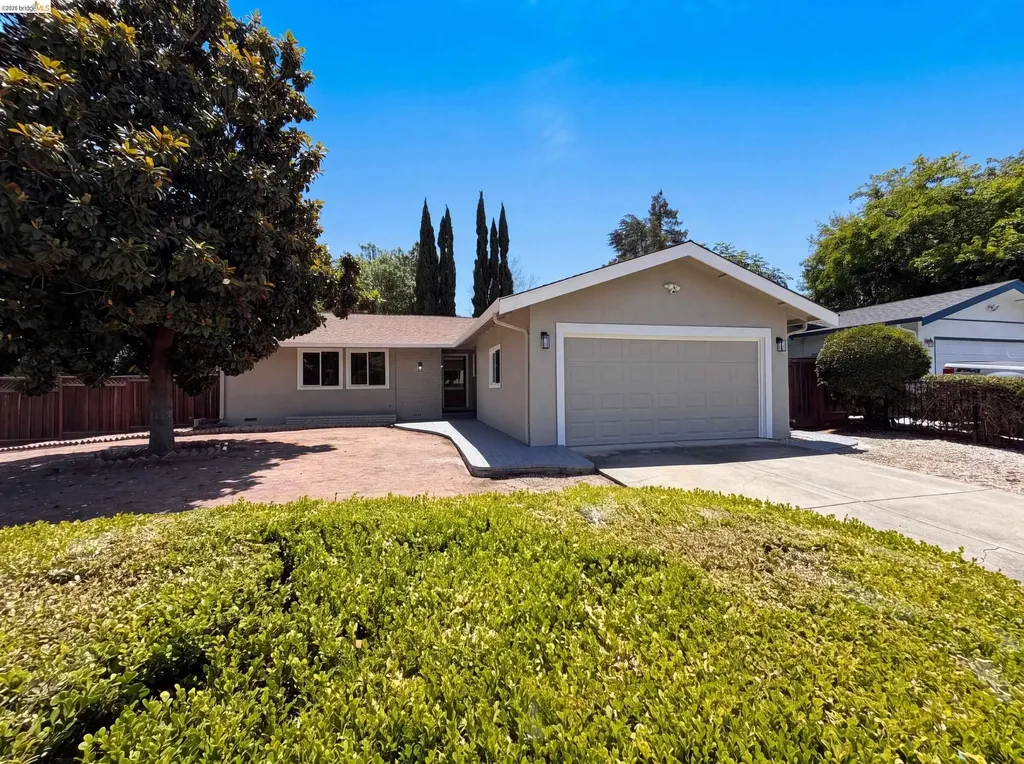 1496 Soccer Court Concord CA 94518