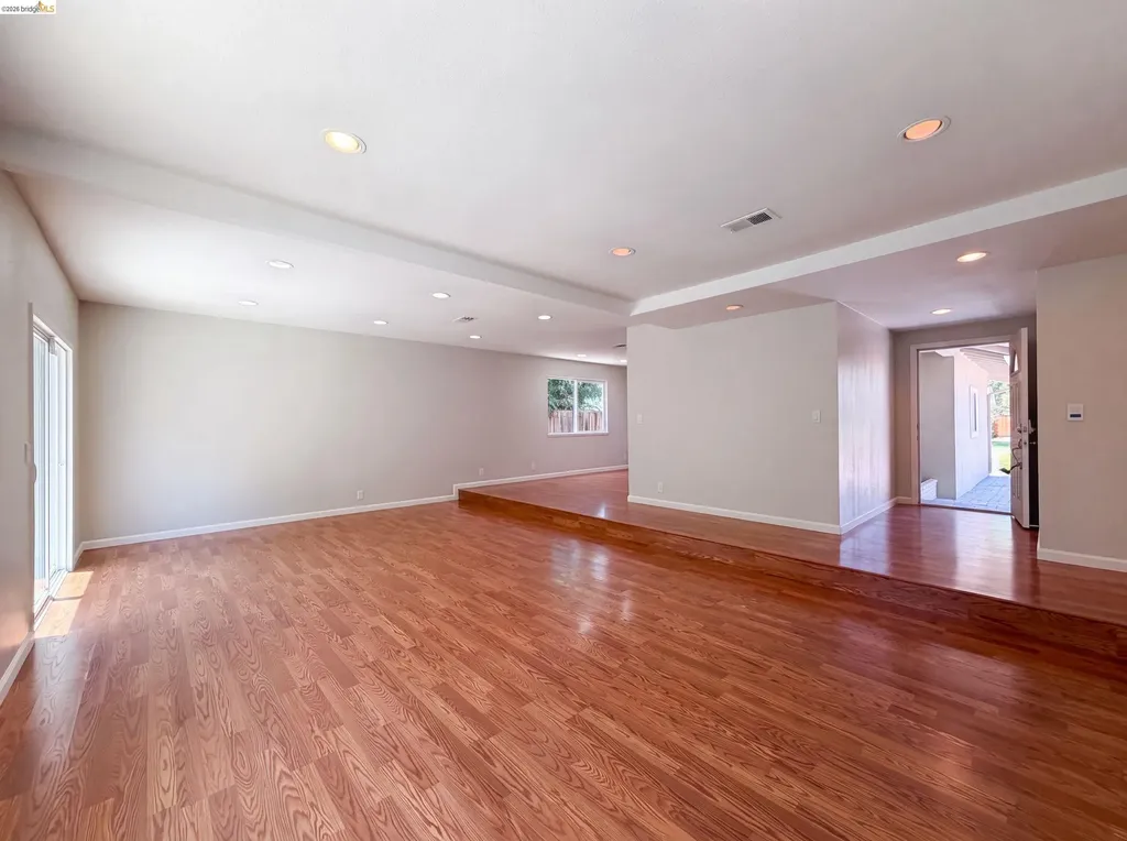 1496 Soccer Court Concord CA 94518